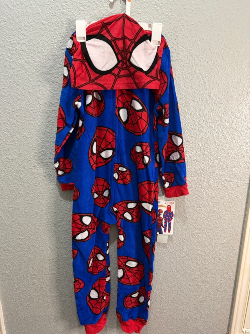 Spider-Man Hooded Sleeper Onesie size 6/7 NEW